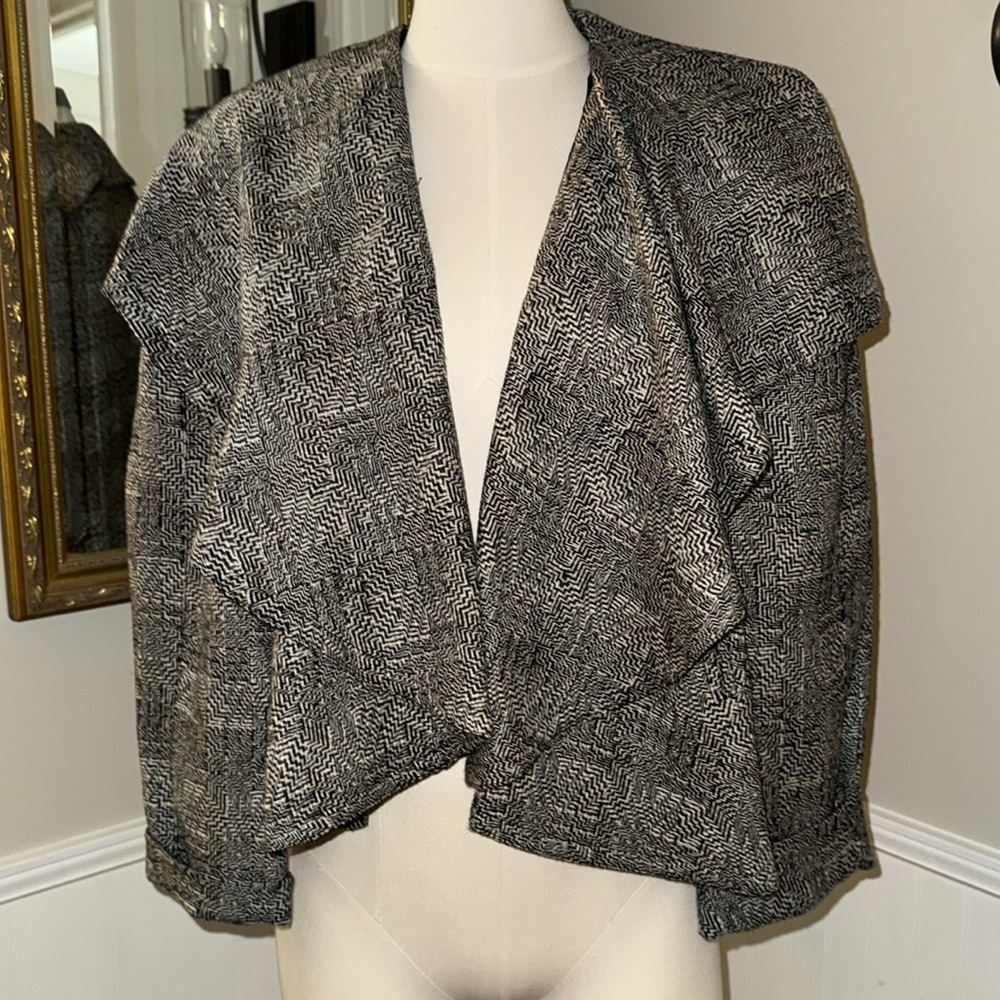 Lanvin Paris Black and White Jacket. Size 42-large. Great condition.